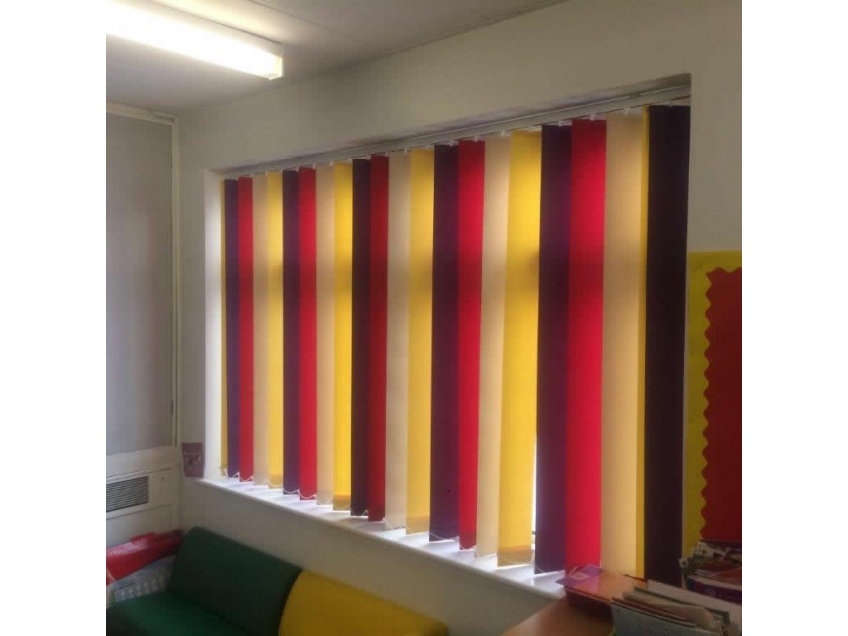 Blinds Gallery 1 - Oakridge school, High Wycombe July 2015