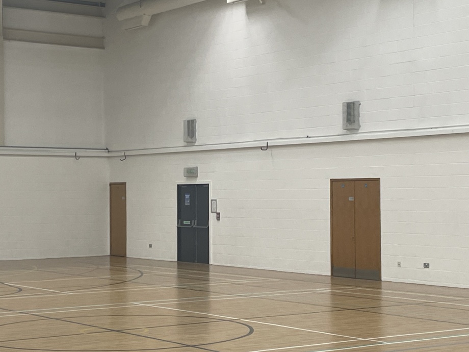 Sports Hall Perimeter Curtains->title 3