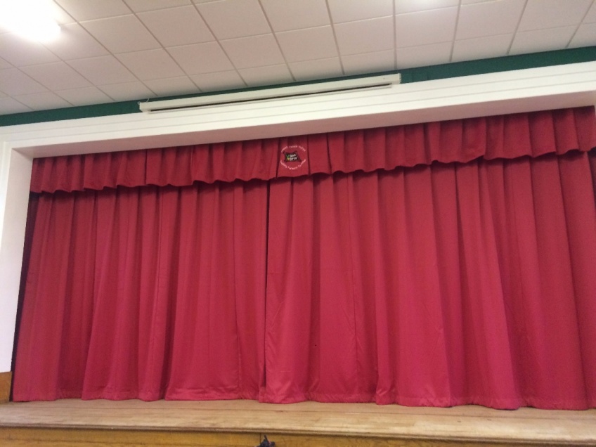 Curtains Gallery 5 - Ysgol Estyn Catholic Primary School, Wrexham Sept 2016