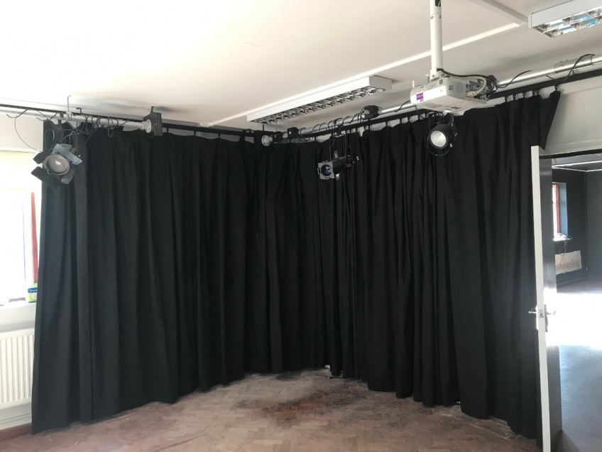 Drama Room Curtains - Barnet -