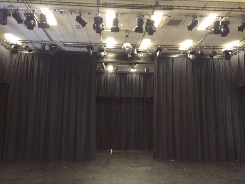Projects Detail Page - Theatre curtains