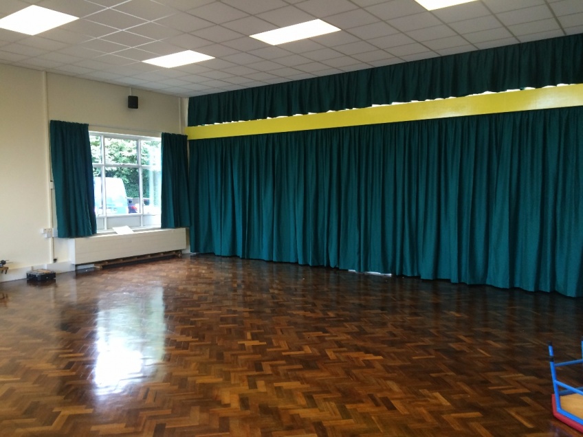 Curtains Gallery 3 - Emmbrook Junior school, Wokingham Sept 2015