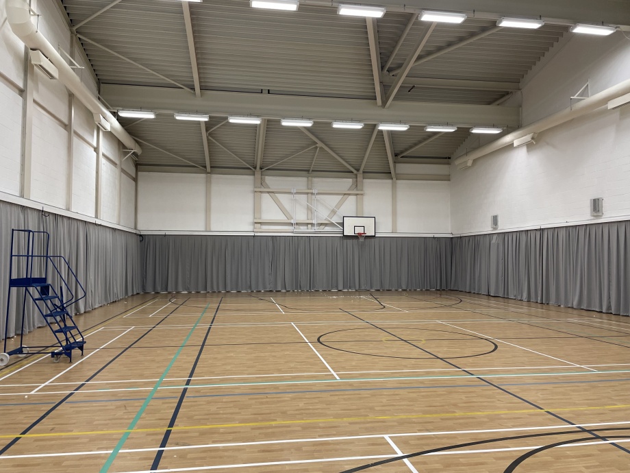 Sports Hall Perimeter Curtains->title 2
