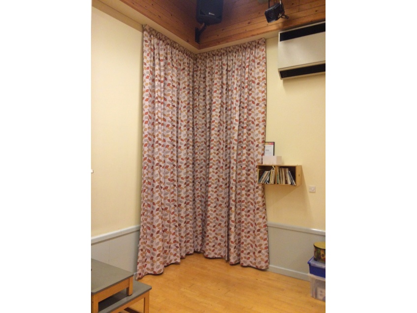 Curtains Gallery 2 - Burlington Infant school